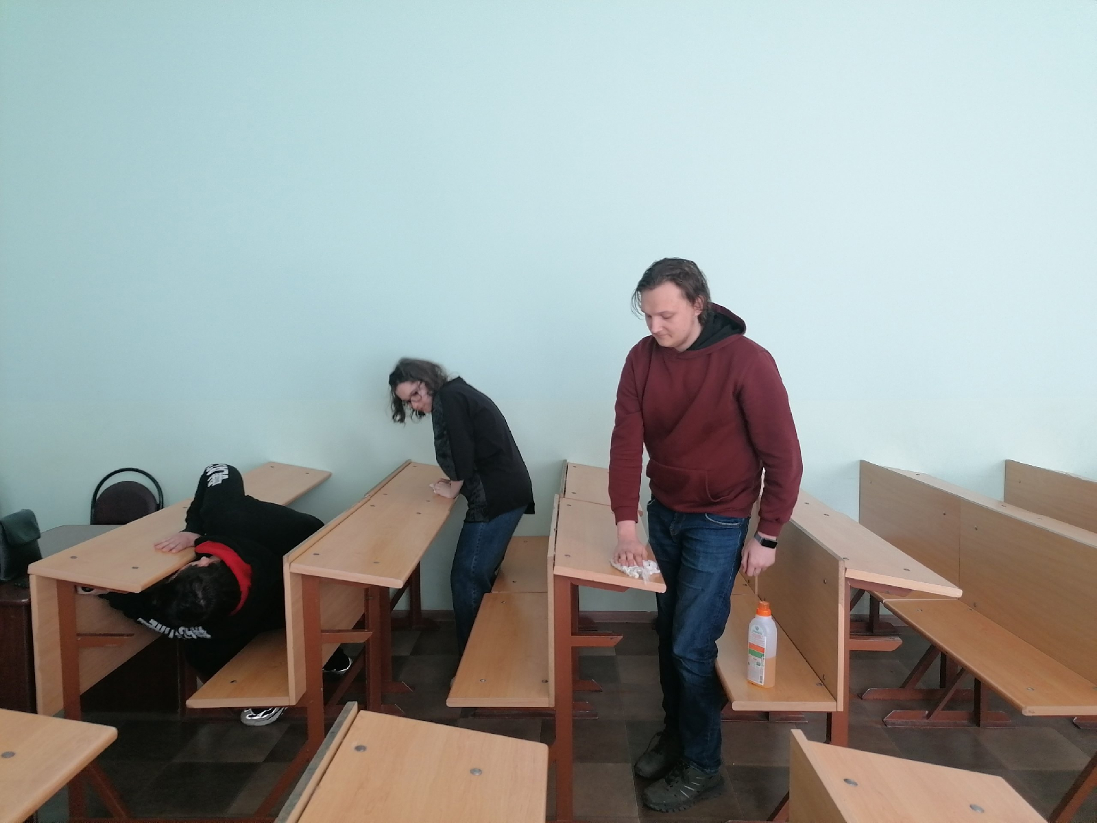 12 апреля студенты группы 24ИПО1 (куратор - к.и.н., доцент кафедры ВИиО Семина Наталья Викторовна) приняли участие во Всероссийском субботнике